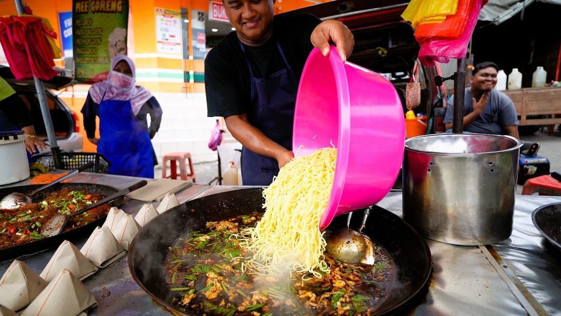 pasar malam kampung batu china 4