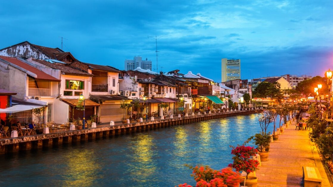 Pengalaman Terbaik Pasar Malam di Melaka: Tempat Wajib Dikunjungi 1 pengalaman terbaik pasar malam di melaka tempat wajib dikunjungi 2